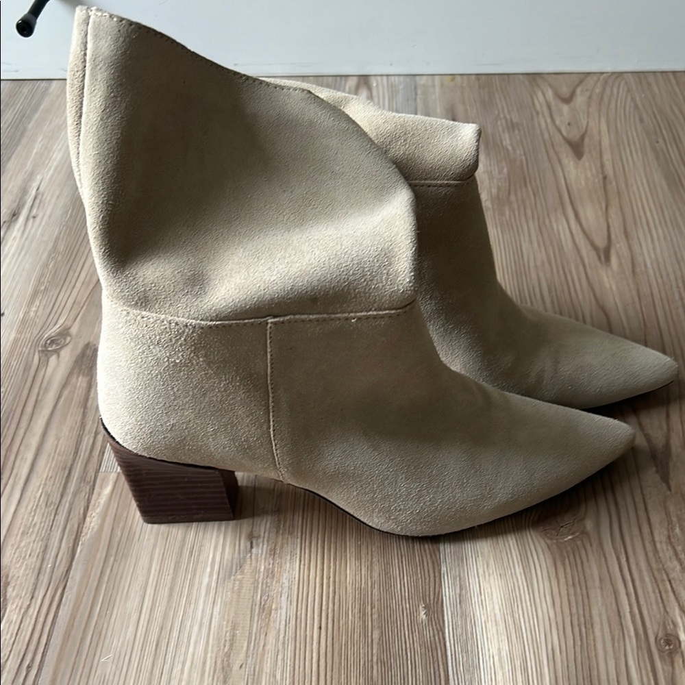 Zara Tan Heeled Boots with Slouchy Design